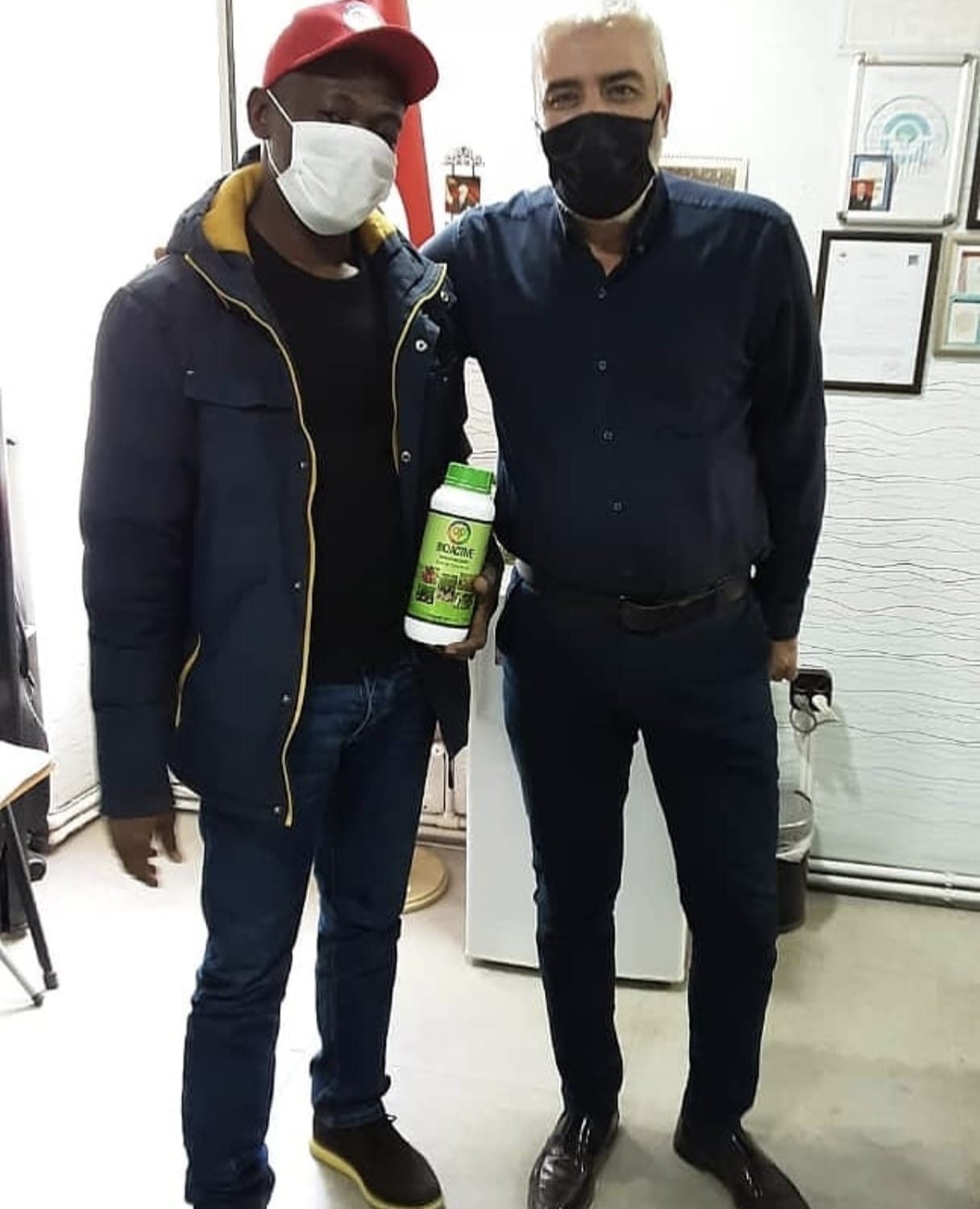Rencontre avec un partenaire, produit Turkuvaz en main